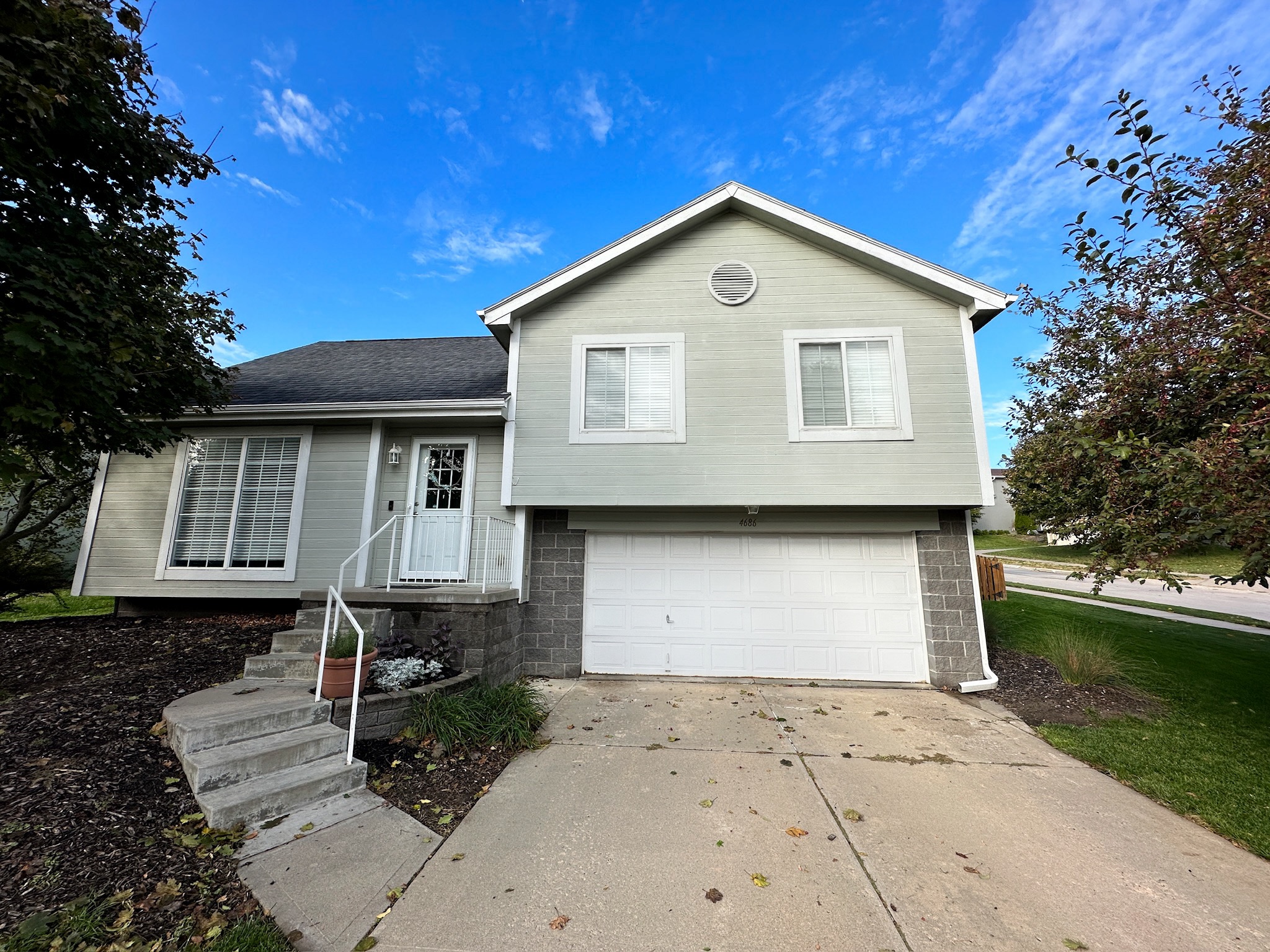 4686 N 149TH STREET - Zachland Real Estate, Inc.